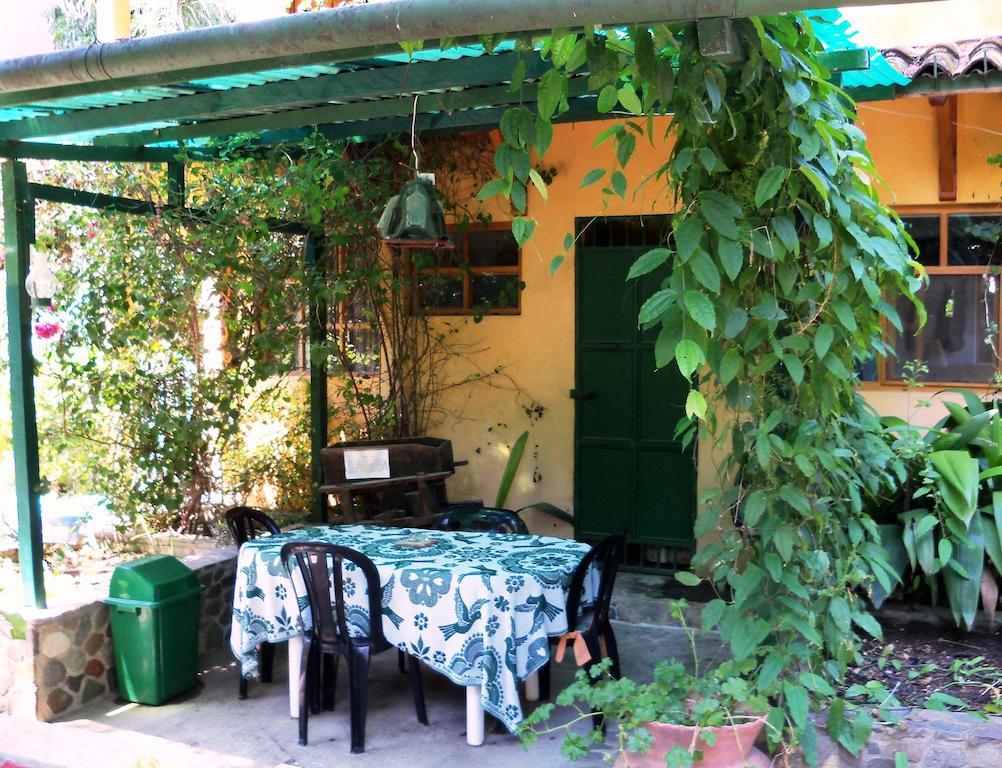 Posada Los Encuentros Panajachel Exterior photo