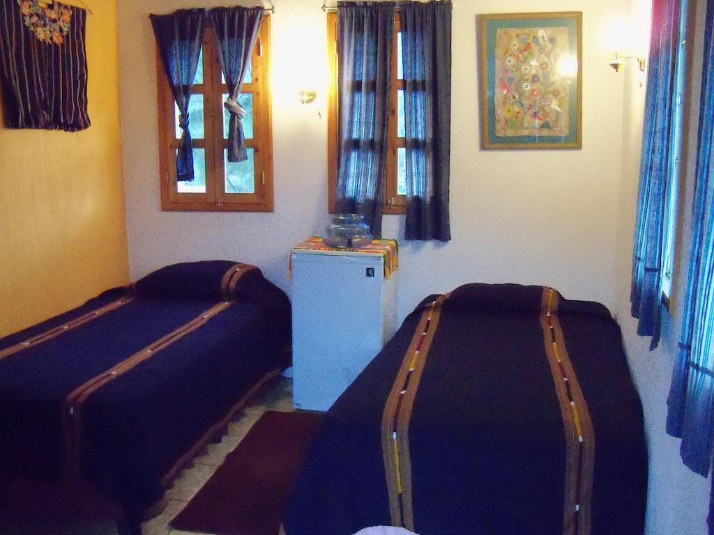 Posada Los Encuentros Panajachel Room photo
