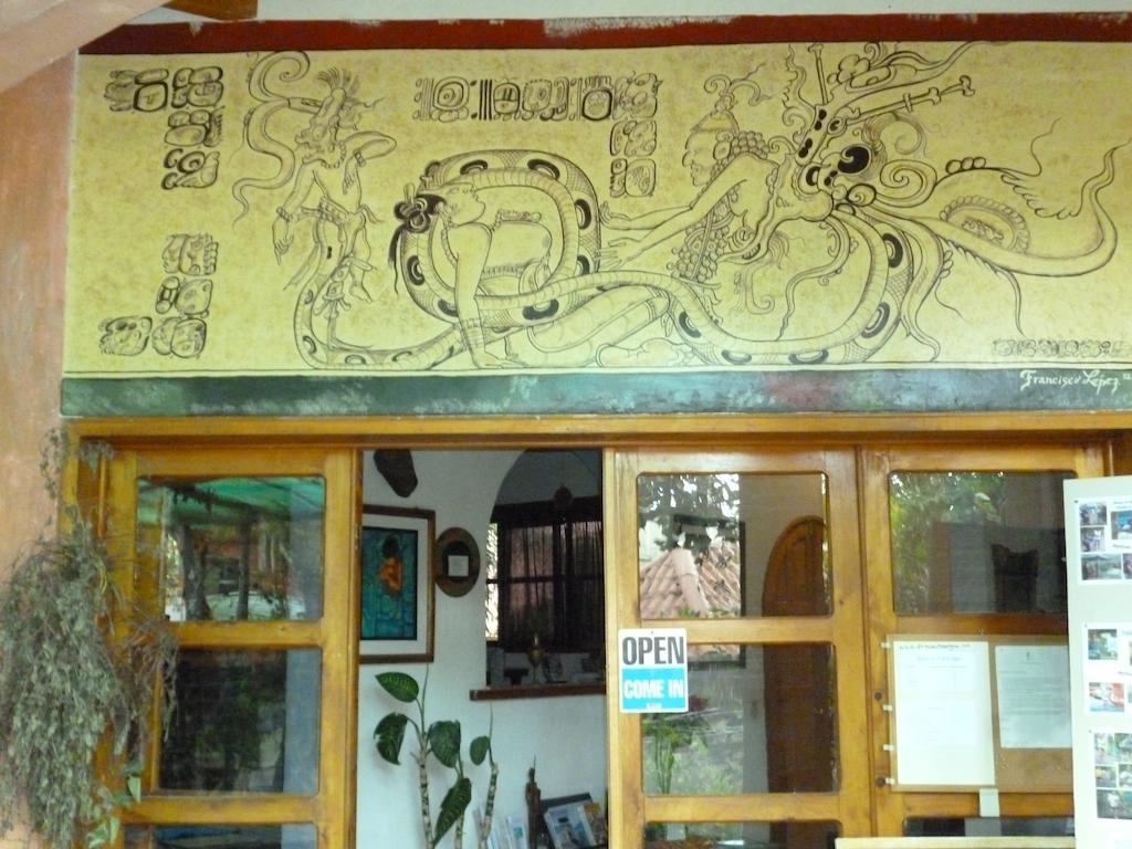 Posada Los Encuentros Panajachel Exterior photo