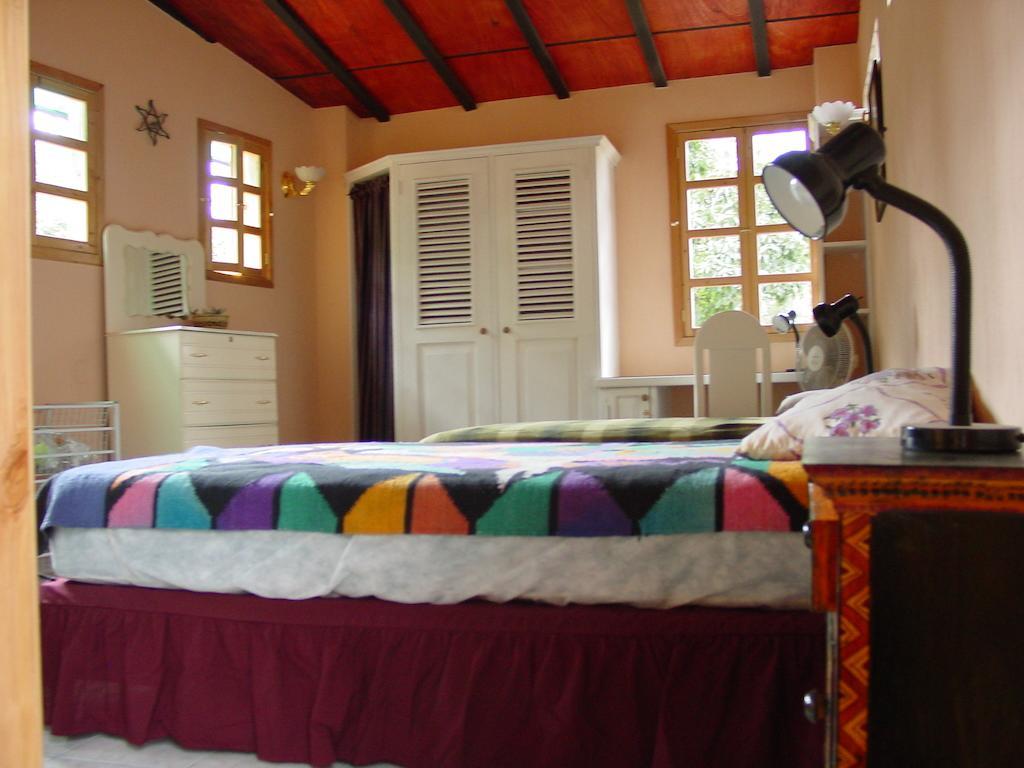 Posada Los Encuentros Panajachel Room photo